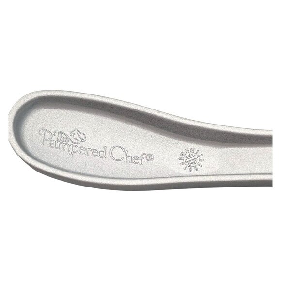 Pampered Chef Garlic Press Tool 2576 Aluminum Silver Durable NO CLEANING TOOL - Picture 4 of 6